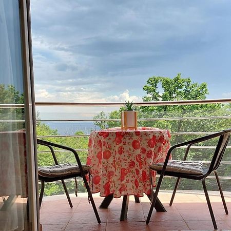 Starry Night - Smart Tv, Extra Big Bed, Big Bathtub, Private Parking, Sea View, Wifi, 2Bedrooms Volosko Exterior foto